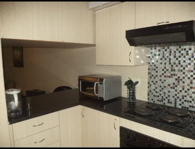 2 BEDROOM TOWNHOUSE FOR SALE IN FERNDALE